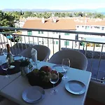 11 * Malinska