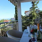 Apartmán 11 *